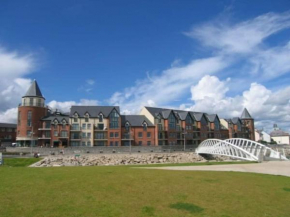 High Quality 2 Bedroom Town Centre Apartment